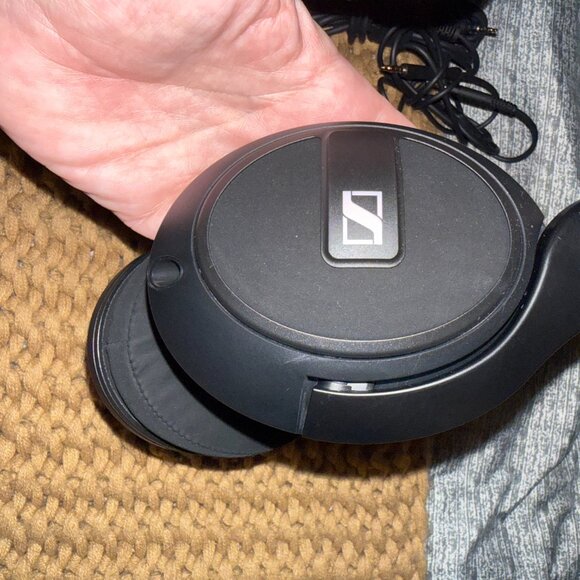 🎧 Sennheiser HD 569 Over-Ear Closed-Back Headphones + SLAPPA Case - Picture 10 of 11